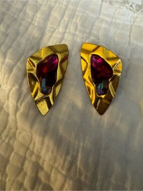 1980’s Gold Tone Pierced Earrings with hammered multi faceted Accents